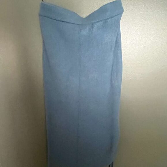 Guess Blue Matching Sweater & Skirt Set - Picture 4 of 5